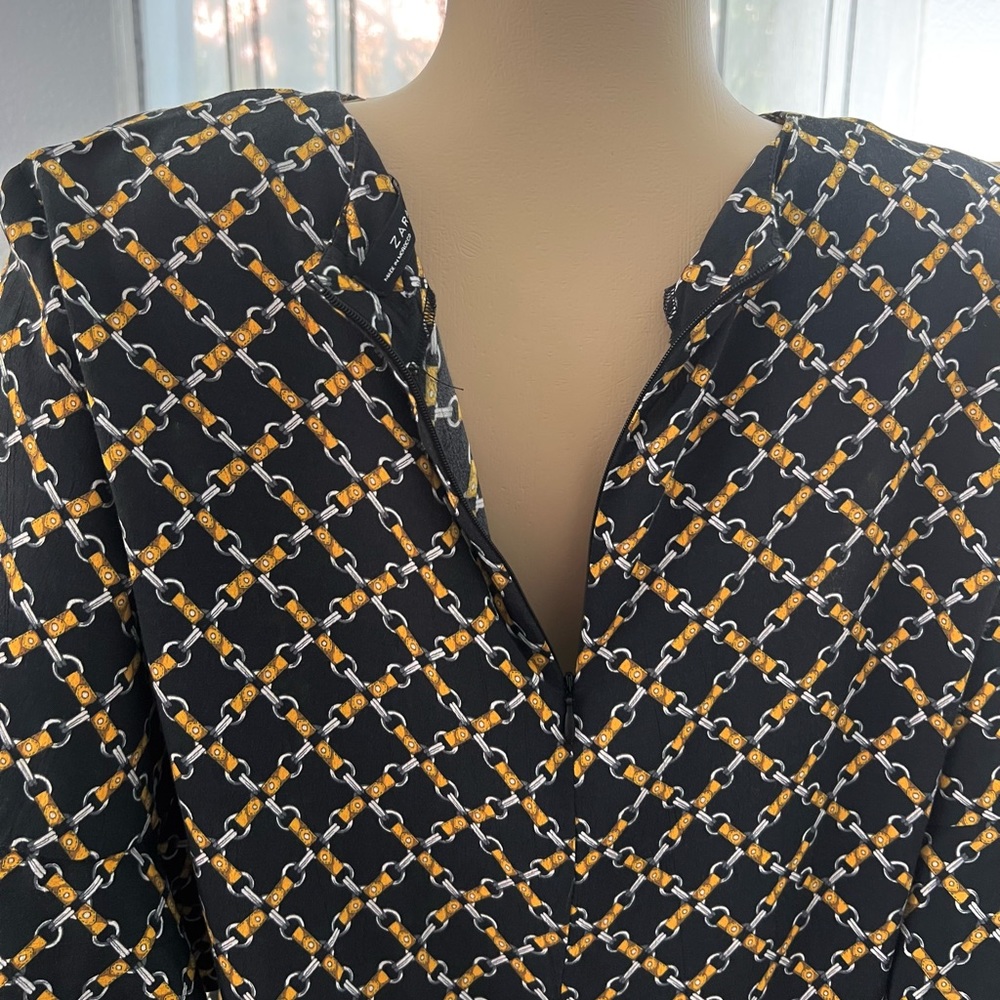 Zara Tiered Top Stylized Equestrian Horse Bit Graphic Design Chain Size M Medium - Picture 6 of 8